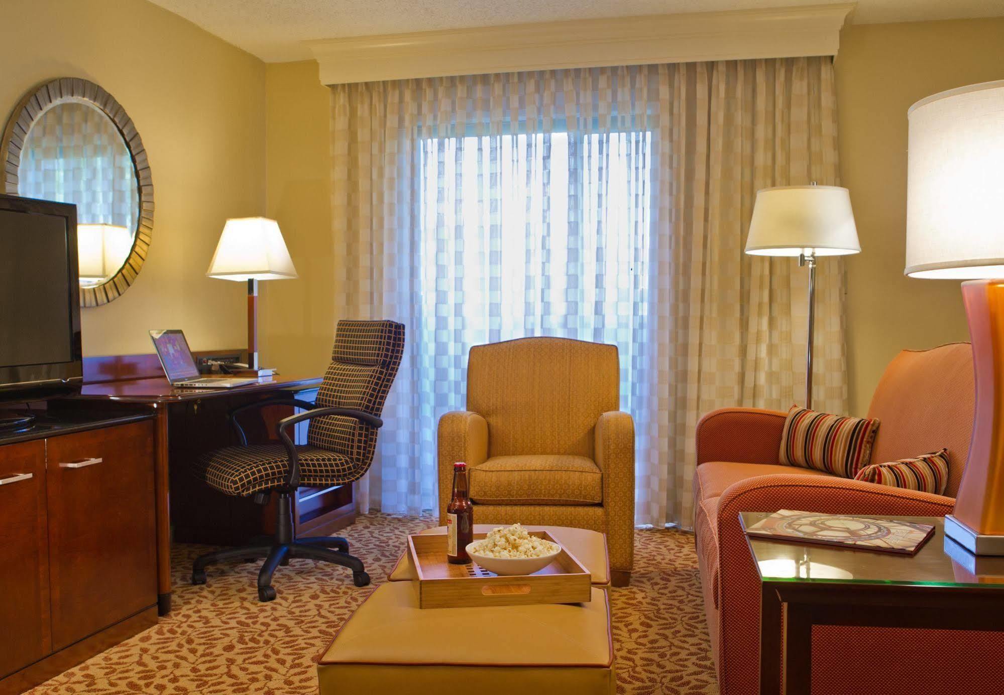Towson University Marriott Conference Hotel Exterior photo